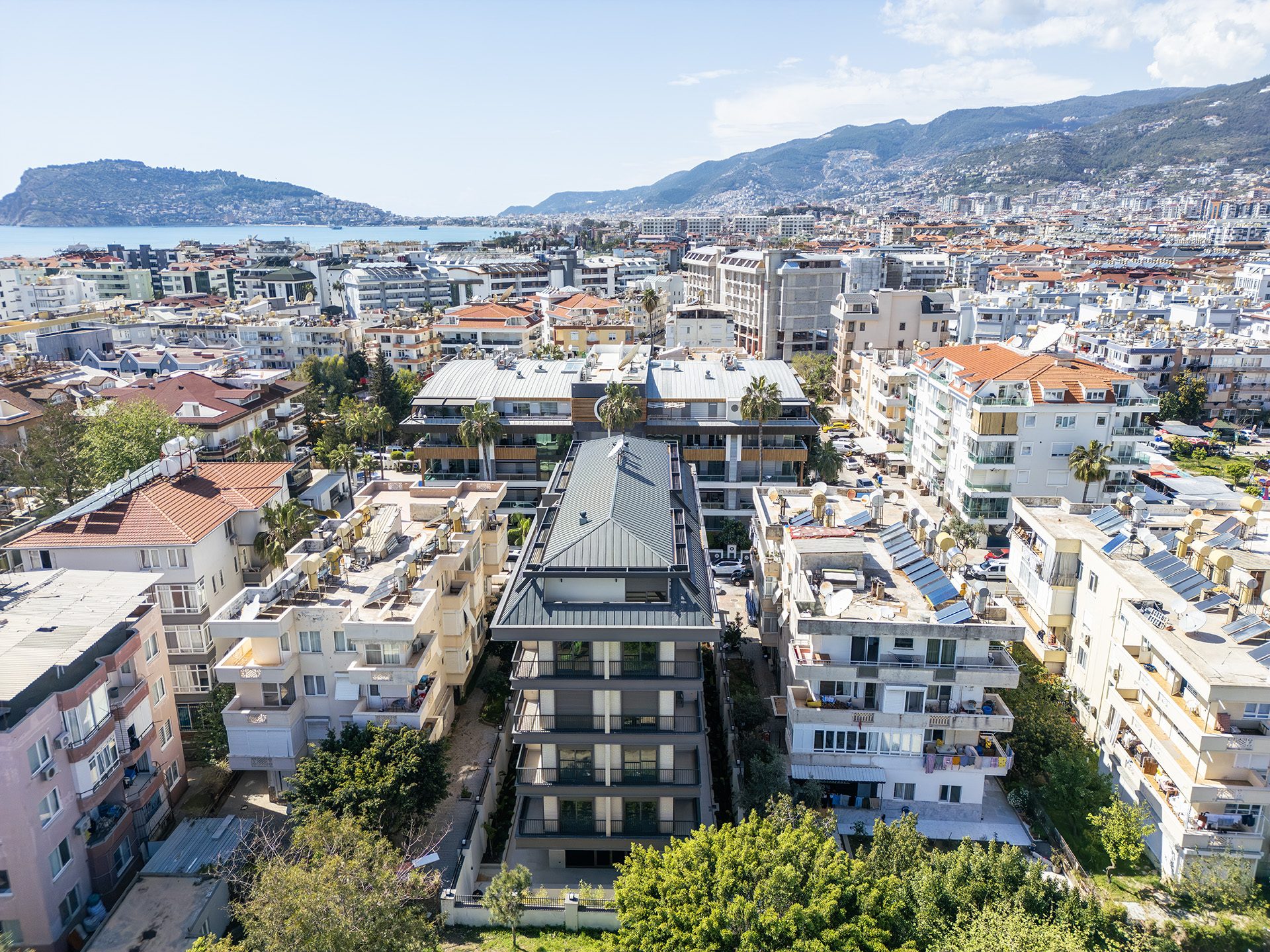 Apartments in a Modern Residential Building in the Central Oba District, Alanya