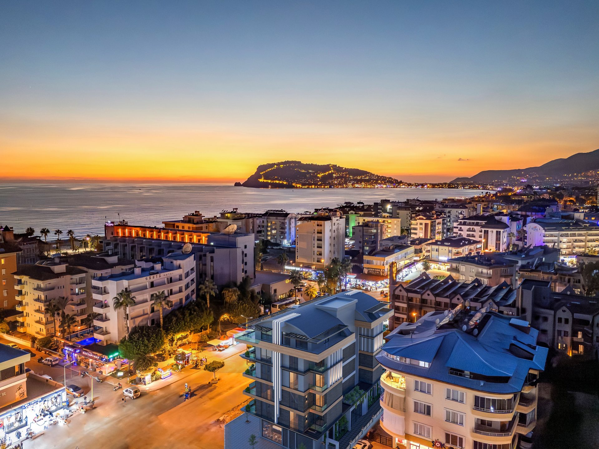 Apartments in the Prestigious Obagöl District, Just 100 m from the Sea in Alanya