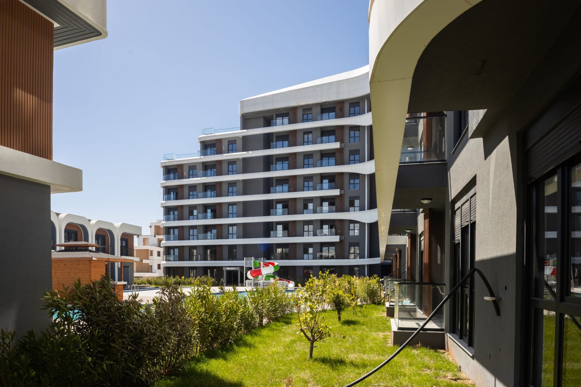 Apartments in a Residence with Premium Infrastructure Eligible for Residence Permit in Altıntaş, Antalya