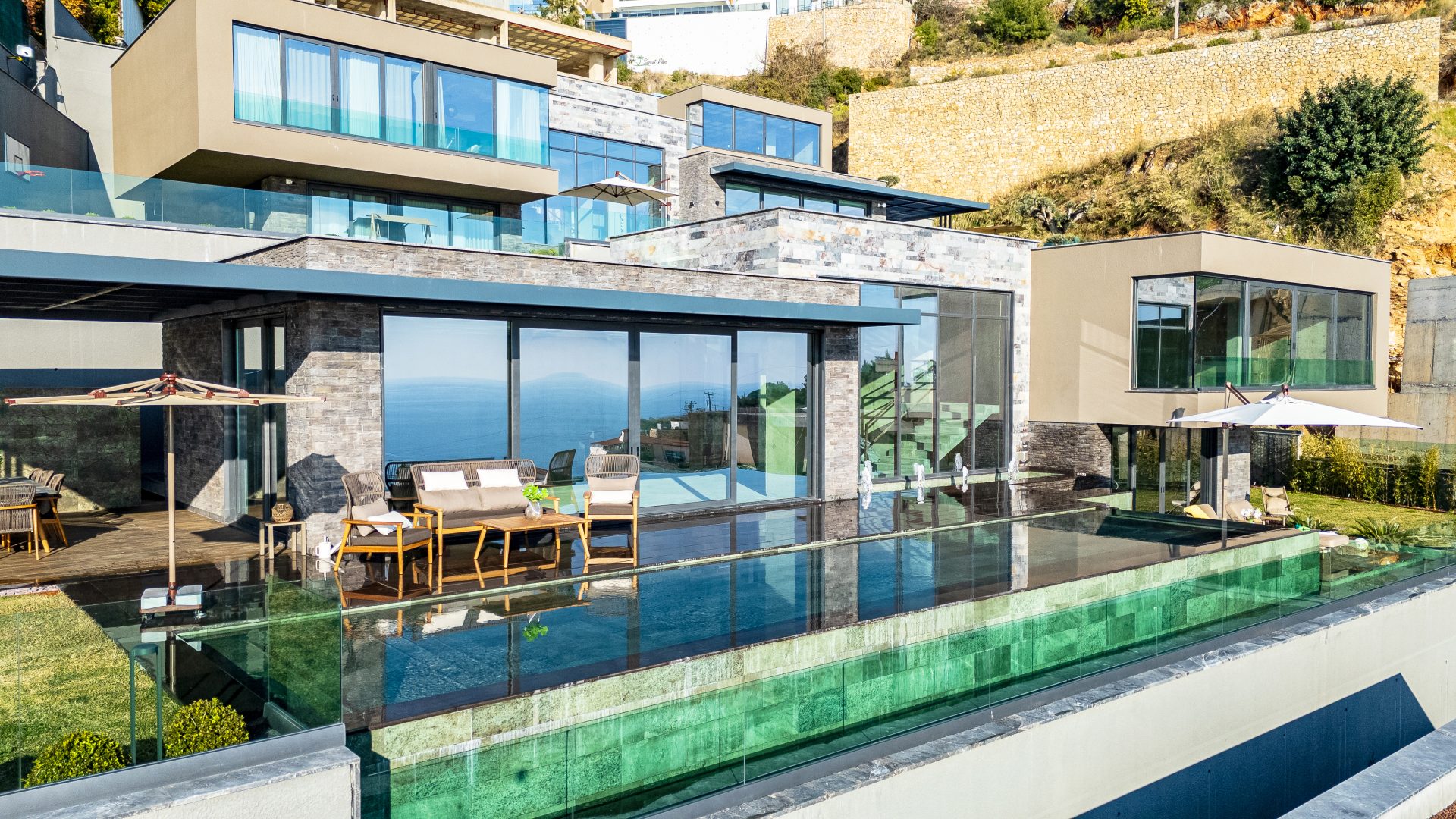 Luxury Villa with Panoramic Sea Views and Alanya Castle