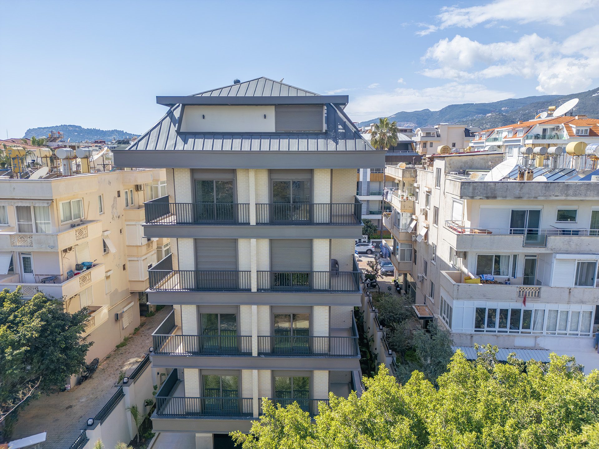 Apartments in a Modern Residential Building in the Central Oba District, Alanya