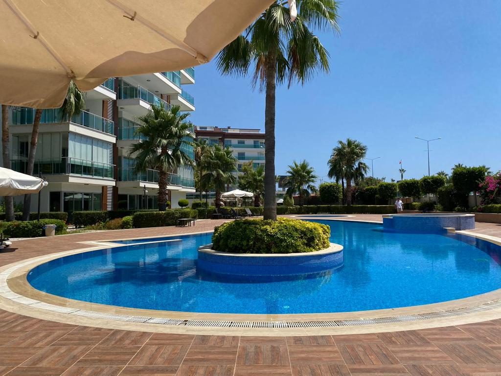 2+1 Apartment on the Seafront in Kestel, Alanya