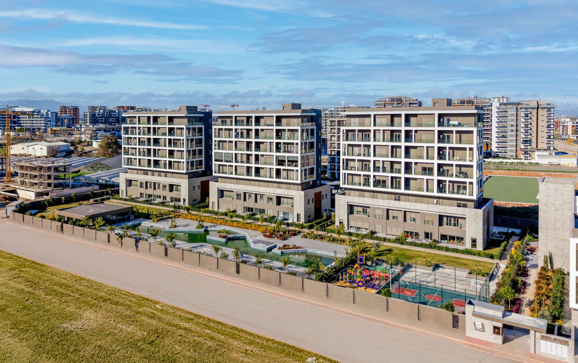Ready-to-Move Apartments in a Residential Complex with Premium Amenities in Altıntaş, Antalya